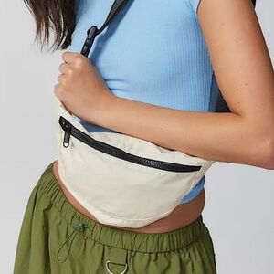 BAGGU Cream Crossbody Bag